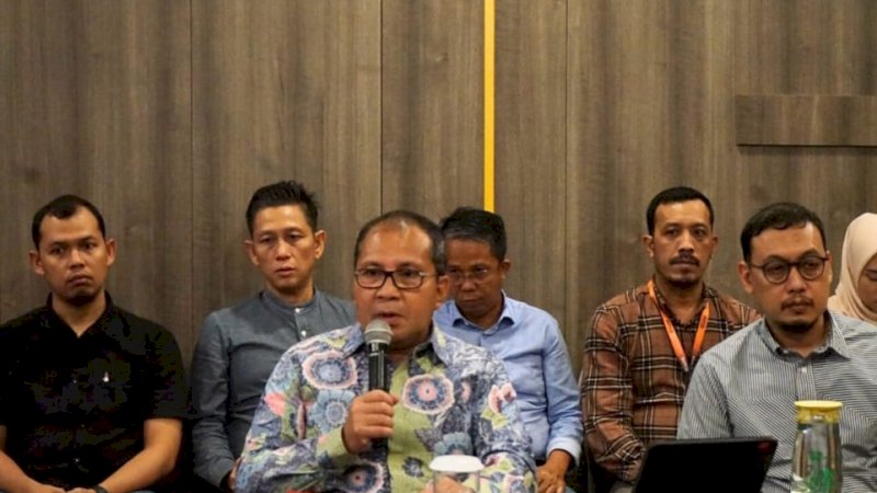 Walikota Makassar mempresentasikan program Appabaji di hadapan tim penilai