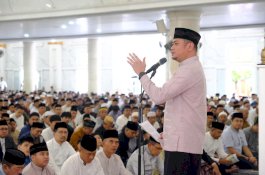 Bupati Gowa Salat Idulfitri di Masjid Agung Syekh Yusuf
