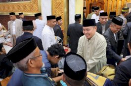 Penjabat Bupati Wajo Shalat Ied di Masjid Ummul Qura