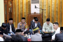 Pj. Bupati Wajo Sampaikan Pesan Idul Fitri Jelang Shalat Ied di Masjid Ummul Qura