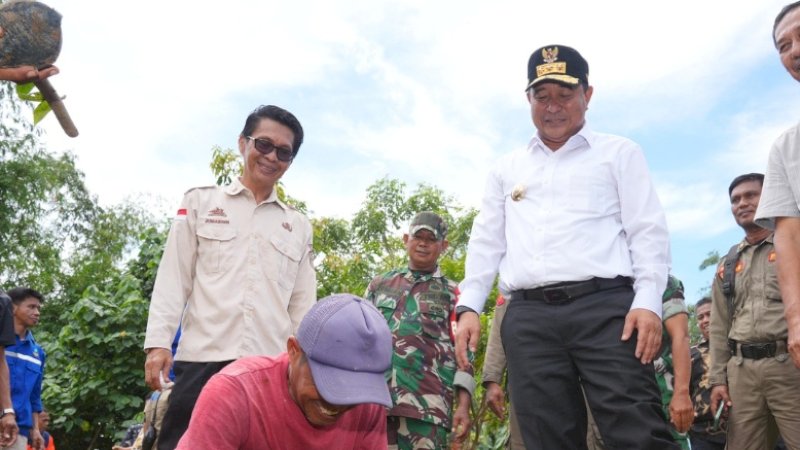 Diinisiasi Pj Gubernur Sulsel, Penanaman Pohon Serentak Peringati Hari Bumi Banjir Dukungan