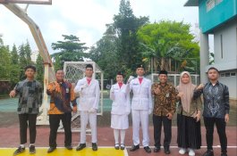 Merayakan Hari Kartini, SMA Islam Athirah 1 Makassar Gelar Upacara Bendera Penuh Semangat dan Kesetaraan Gender