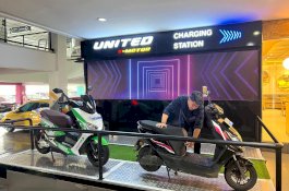 Hadir di MaRI, Charging Station United E-Motor Solusi untuk Pengendara Listrik yang Padat Aktivitas