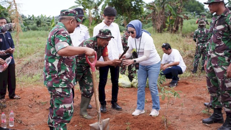 GM Mercure Nexa Pettarani melakukan penanaman di lahan kodim 1408