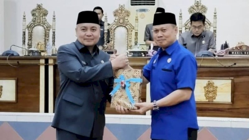 Pj Bupati Wajo Ajukan Ranperda Pengelolaan Keuangan Daerah ke DPRD