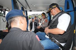 Pj Gubernur dan Kapolda Sulsel Pantau Wilayah Terdampak Banjir dan Longsor dari Udara