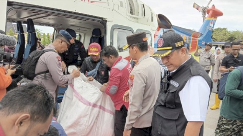 Pemprov Sulsel Salurkan Bantuan 10 Ton Beras untuk Korban Banjir dan Longsor di Luwu