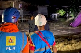 PLN Tanggap Pulihkan Listrik Akibat Banjir dan Longsor di Beberapa Kabupaten Sulawesi Selatan