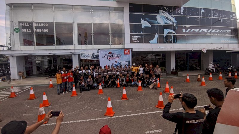 kompetisi safety riding di gelar di halaman kantor Astra motor Alaudin 