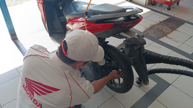 Periksa dan service rutin kendaraan anda untuk menghindari motor turun mesin