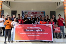 Sambungkan Senyuman, Telkomsel Berikan Bantuan untuk Korban Bencana Alam di Kabupaten Luwu