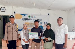 BLT-DD Cair! 60 Keluarga di Desa Siddo Terima Bantuan Rp300.000