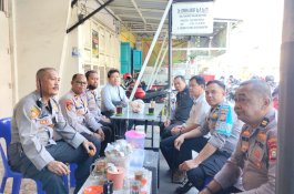 Wujud Kebersamaan, Kapolsek Bontoala Coffee Morning dengan Personilnya