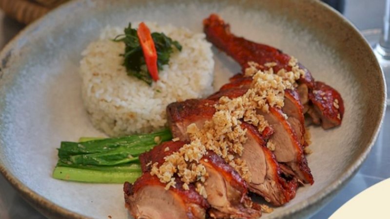 Quack & Cork menu bebek spesial dari Hyatt Place Makassar yang di nikmati bersama wine