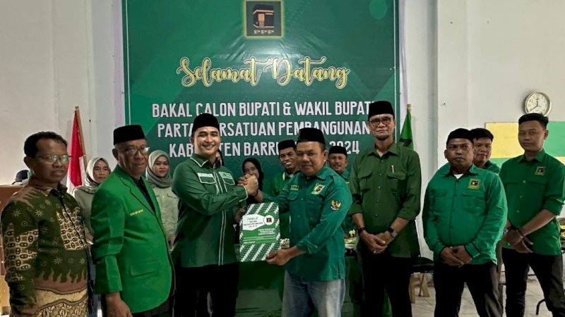 Kembalikan Formulir Bakal Calon Bupati, Arizaldy Aras Disambut Keluarga Besar PPP Barru