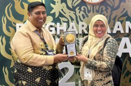 Diterima Chaidir Syam dan Suhartina, Pemkab Maros Raih Adipura ke-8