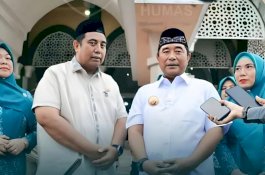 Bupati Maros Chaidir Syam Dampingi Pj Gubernur Sulsel Bahtiar Pantau Pasar Murah