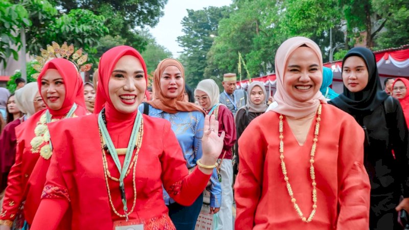 Plt PKK Barru Ulfah Nurul Huda Semarakkan Jambore Nasional Kader PKK 2024, Dukung Penuh Tim Sulsel!