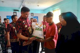 Pemkab Gowa-Bulog Salurkan 54.800 Kg Beras di Kecamatan Somba Opu