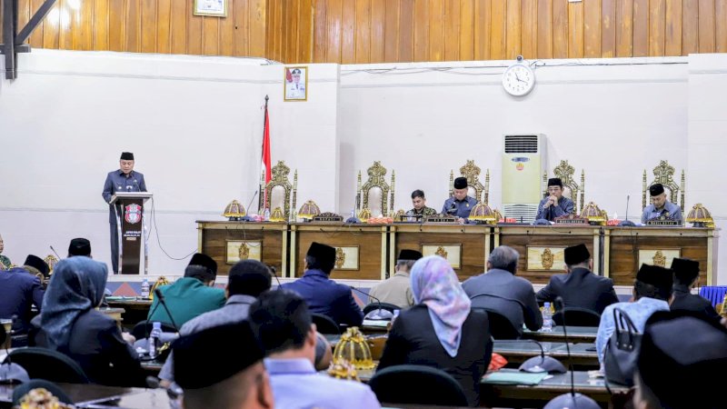 Penjabat Bupati Wajo Terima Rekomendasi LKPJ 2023 dari DPRD