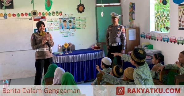 Mengenalkan Aturan Lalu Lintas Sejak Dini, Satlantas Polres Barru Sosialisasi ke TK Al Ikhlas