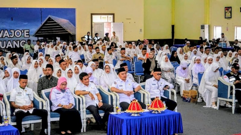 Penjabat Bupati Andi Bataralifu Lepas 475 Jamaah Haji Wajo