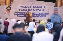 Prof Zudan dan Istri Pamit di Pemprov Sulbar