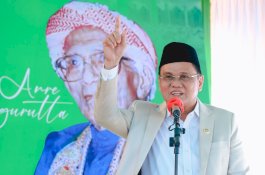 Ponpes Al-Ikhlash DDI Takkalasi Lepas 326 Santri, Bupati Barru: Jadilah Orang Sukses dan Berakhlak Mulia