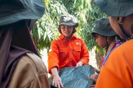Vale Goes to School Edukasi Siswa Bikin Pupuk Kompos untuk Jaga Lingkungan