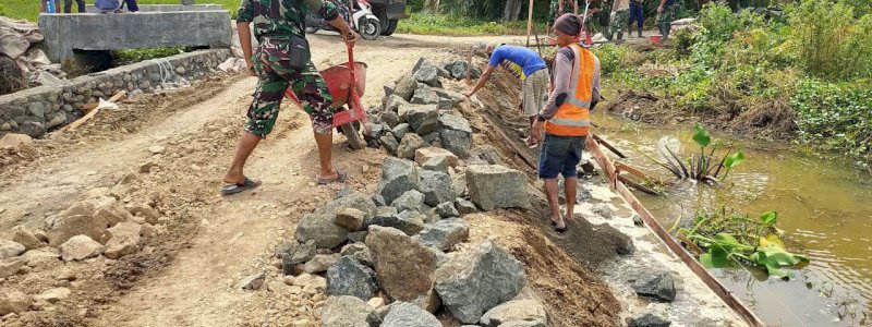 Satgas TMMD ke-120 Kodim 1403/Palopo Segera Lakukan Penguatan Tebing Sungai Kandoa
