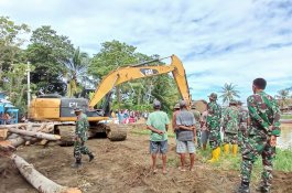 Cegah Bencana, Satgas TMMD Kodim 1403/Palopo Lakukan Peningkatan Tanggul Sungai Kandoa