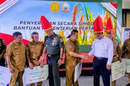 Pejabat Bupati Wajo Hadiri Kunjungan Mentan RI di Rujab Gubernur Sulsel