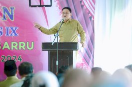 Hadiri Pelepasan Siswa, Suardi Saleh Cerita Masa Kecil di SMPN 18 Barru