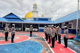 AKP Desy Ayu Dwi Putri Pimpin Langsung Pengaturan dan Pengawasan Lalu Lintas di Sengkang