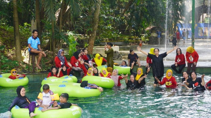 Bugis Water Park Adventute di padati pengunjung