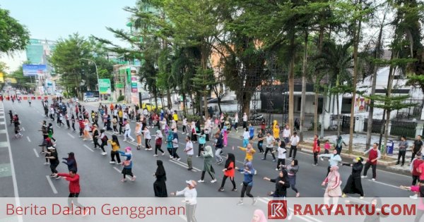 Pj Gubernur Sulsel Senam Sehat Bersama Masyarakat di Car Free Day Sudirman