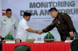 Wabup Gowa Terima Tim Monitoring KPK RI di Desa Pakkatto