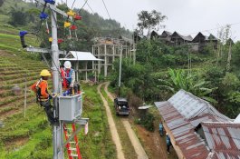 3.928 KK Warga Desa di Kecamatan Mappak dan Simbuang, Tana Toraja Akhirnya Bisa Nikmati Listrik PLN 24 Jam