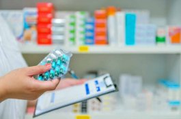 Memahami Peran Krusial Prodi Farmasi dalam Menjaga Kesehatan Masyarakat