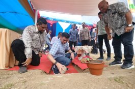 Bupati Gowa Lakukan Peletakan Batu Pertama Pembangunan GPDI Filadelfia