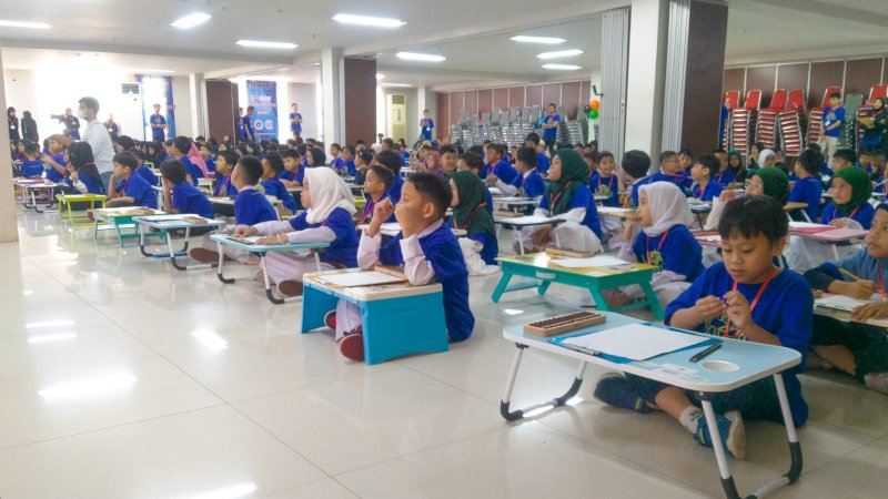 250 peserta kompetisi Aloha mental Arithmetic meriahkan Gedung Phinisi UNM