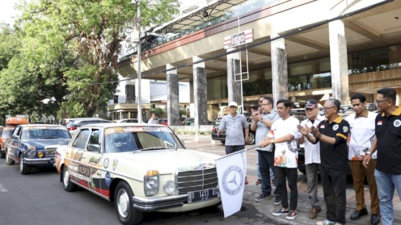 Mercedes Benz Klasik Tour Der Sulawesi, Akan Tempuh 2.500 Kilometer 