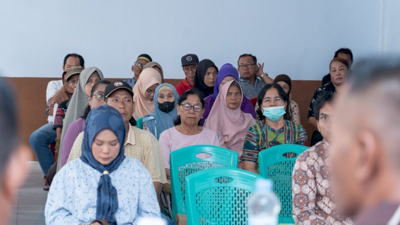 Sosialisasi Rencana Pembangunan Akses Jalan Utara di Kantor Desa Longori, Kecamatan Baula, Kolaka, Sulawesi Tenggara, Jumat (21/6/2024). (Foto: PT Vale Indonesia)