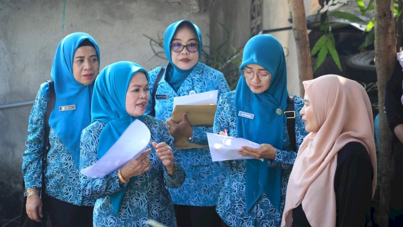 SMEP Hari Pertama, PKK Kecamatan Bontomarannu Gowa Hadirkan Kerajinan Tangan dari Botol Bekas