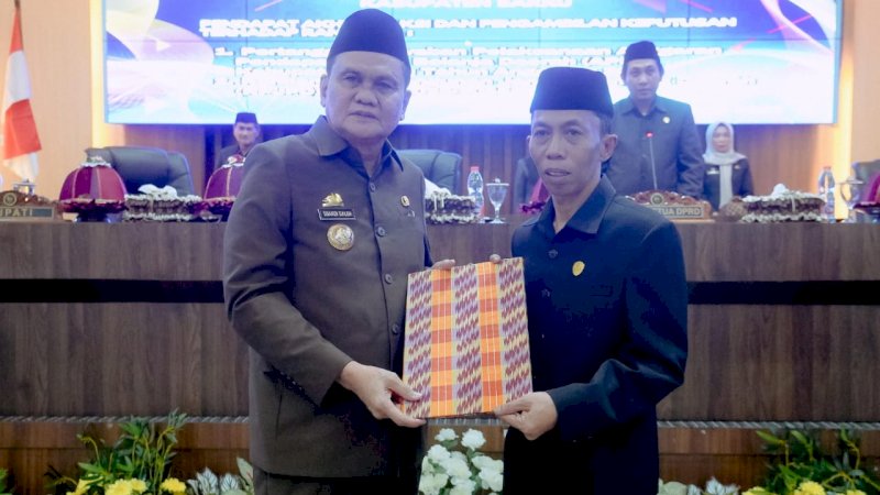 DPRD Barru Setujui Ranperda Pertanggungjawaban APBD 2023 dan RPJPD 2025-2045 Pemkab Barru