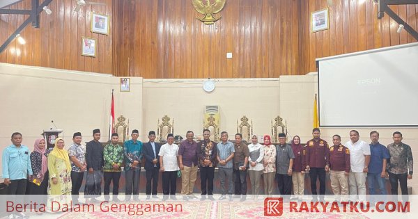 DPRD Wajo Gelar Diskusi Publik Terkait Penyusunan Naskah Akademik dan Ranperda