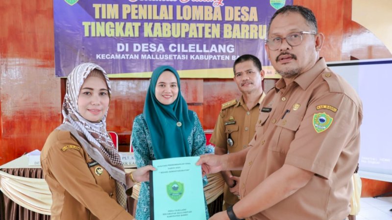 Plt. Ketua TP PKK Barru Tinjau Kelurahan Palanro dan Desa Cilellang dalam Lomba Desa dan Kelurahan