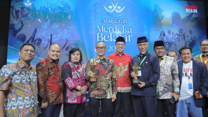 Pemprov Sulsel Terima Penghargaan Anugerah Merdeka Belajar 2024 dari Mendikbudristek RI