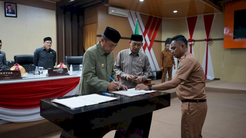 Pemkot dan DPRD Parepare Tandatangani Persetujuan Perda LPj 2023