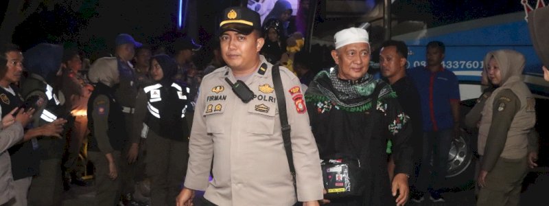 Berikan Rasa Aman dan Nyaman Kepulangan Jamaah Haji, Polres Wajo Lakukan Pengawalan dan Pengamanan